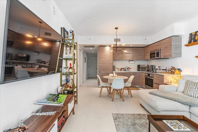 Building Photo - 1300 S Miami Ave