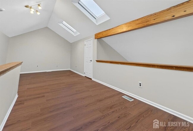 Building Photo - 94 Beverly Hl Ter