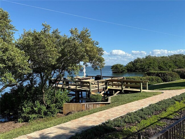 Building Photo - 1515 Pinellas Bayway S