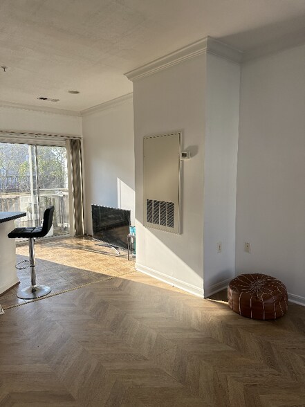 Building Photo - 43560 Evergold Terrace