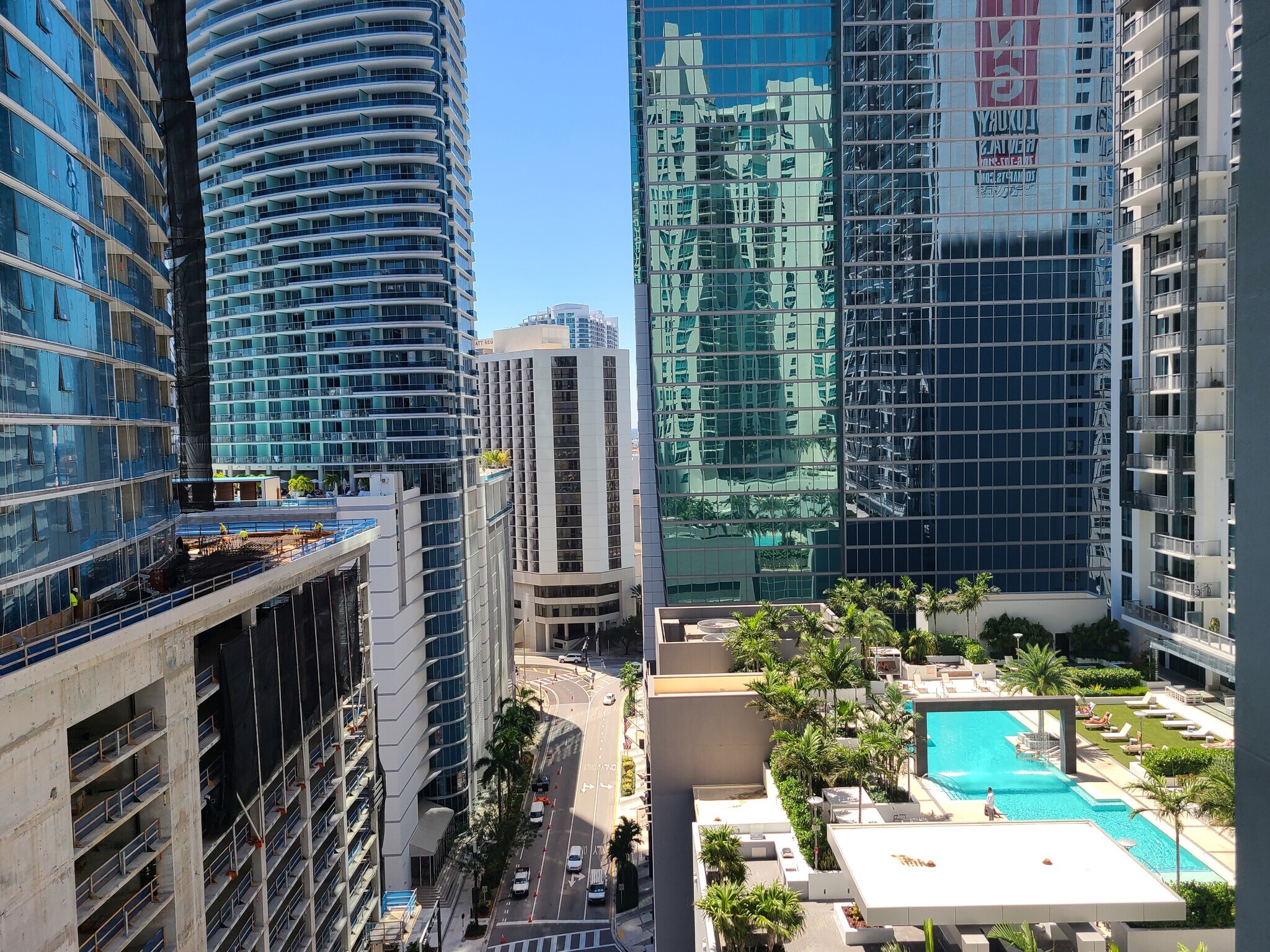 Building Photo - 300 S Biscayne Blvd