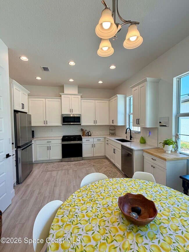 Building Photo - 2245 Reeling Cir
