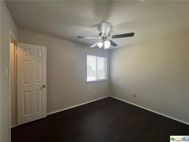 Building Photo - 208 Christopher Dr