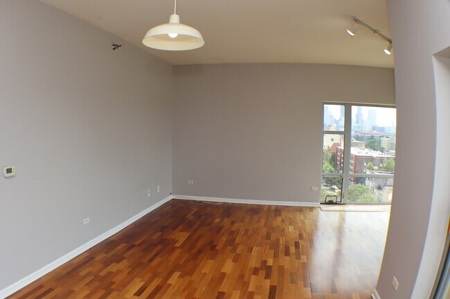 Building Photo - 100 N Hermitage Ave