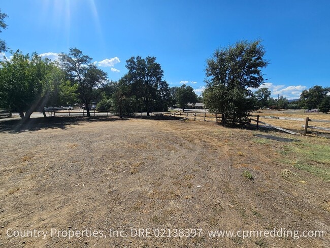 Building Photo - 12183 Dry Creek Rd
