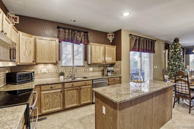 Building Photo - 21032 E Greenwood Pl