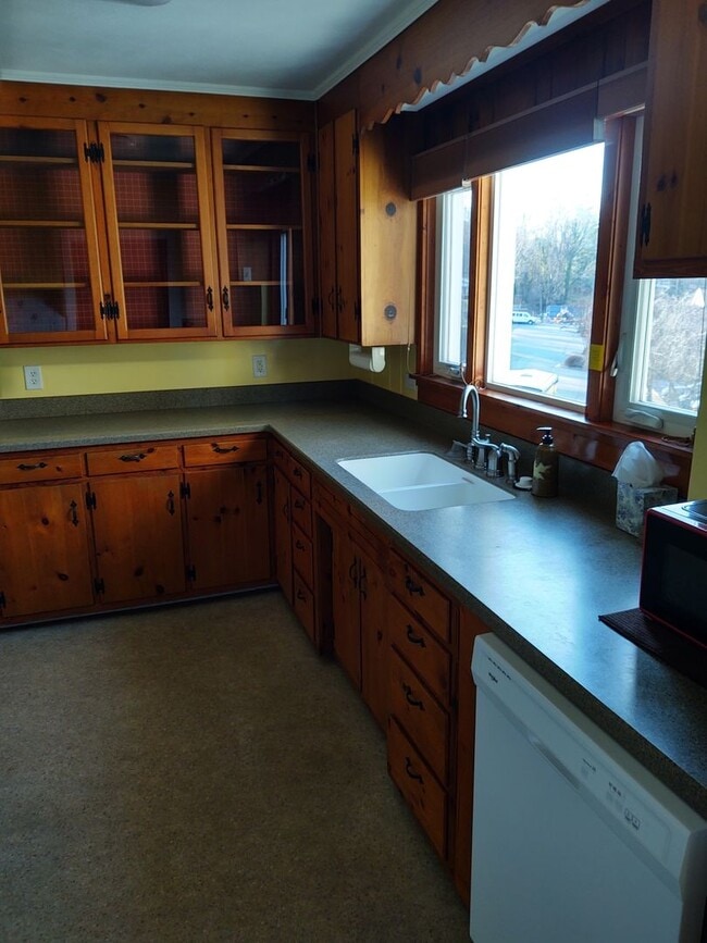 Building Photo - Wake Up to the View of the Great Smokey Mountains overlooking picturesque Downtown Sylva!!