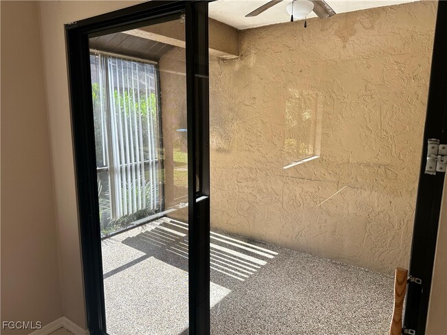 Building Photo - 1025 SE 24th Ave