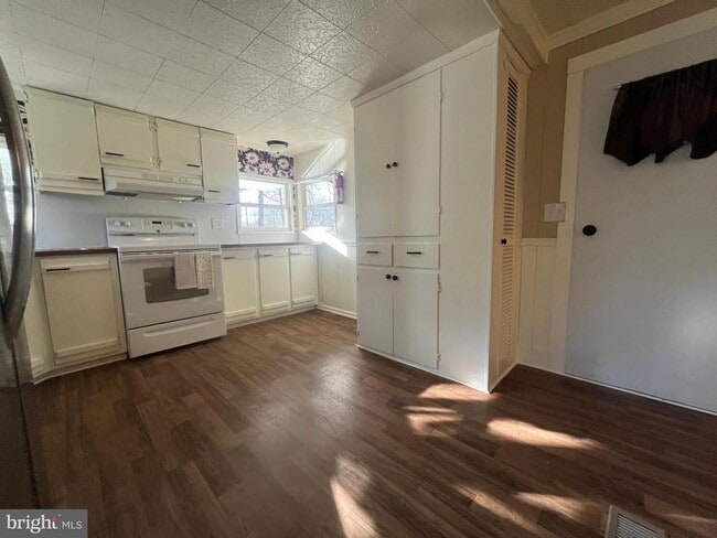 Building Photo - 1298 Black Gap Rd