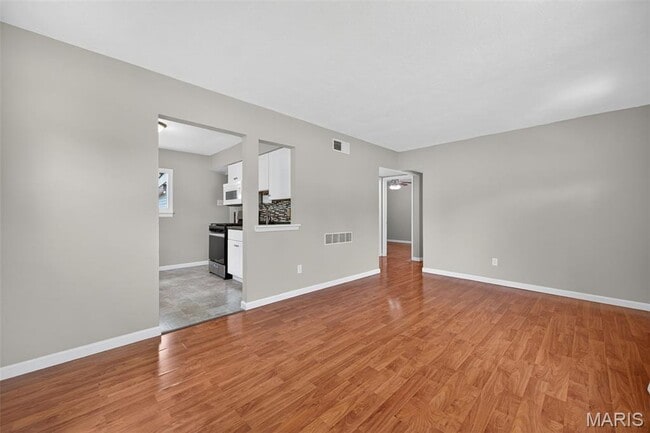 Building Photo - 340 Hillcrest Blvd