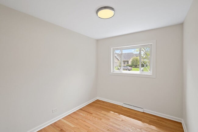 Building Photo - 646 68th St