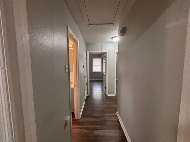 Building Photo - 2370 Hillside Ave