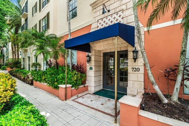 Building Photo - 630 S Sapodilla Ave