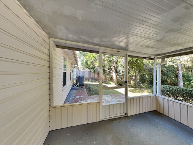 Building Photo - 7757 MacDougall Dr