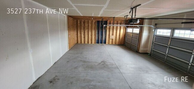 Building Photo - 3527 237th Ave NW