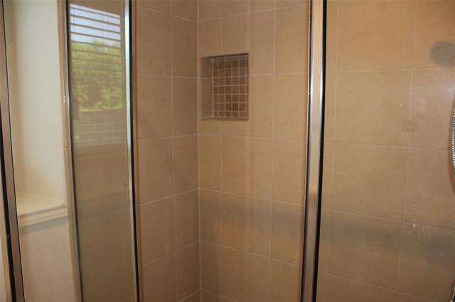 Building Photo - 3805 Silver Maple Dr