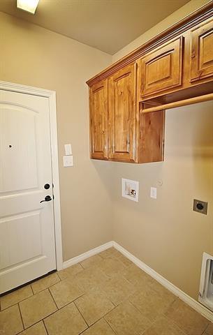Building Photo - 122 Sierra Dr