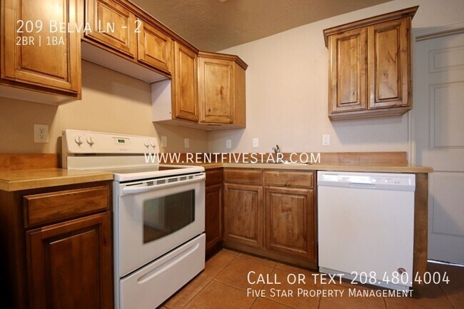 Building Photo - 209 Belva Ln