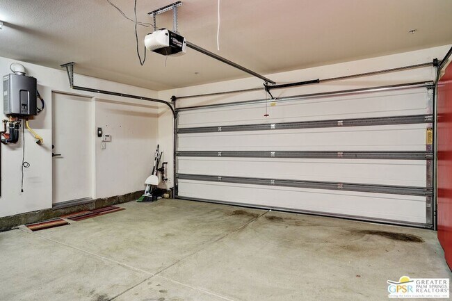 Building Photo - 445 Dion Dr
