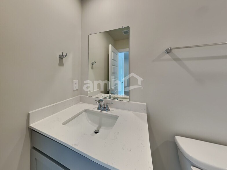 Building Photo - 542 Crowder Pl