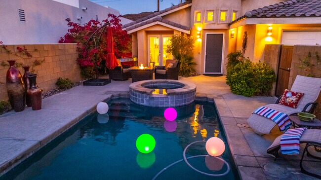 Building Photo - 53220 Avenida Navarro