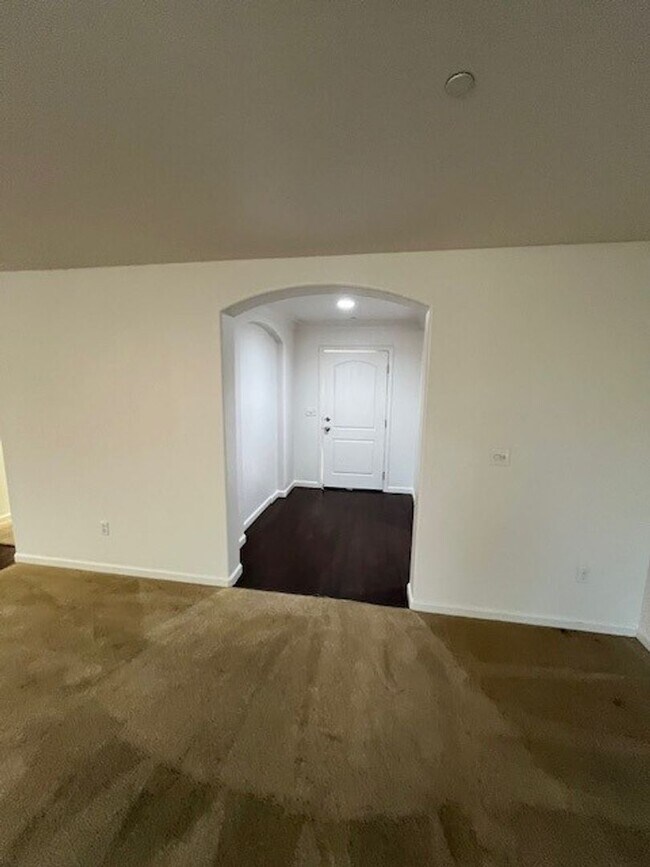 Building Photo - Coming Soon!
