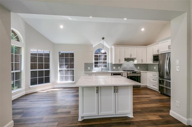 Building Photo - 2611 Lakeforest Ct