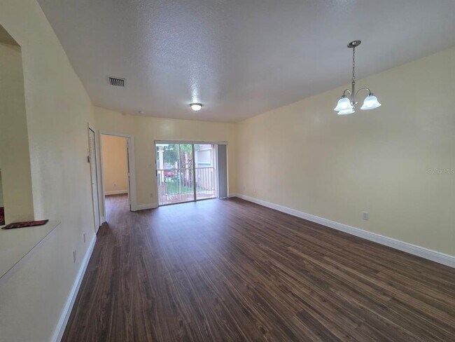 Building Photo - 515 Villa Del Sol Cir