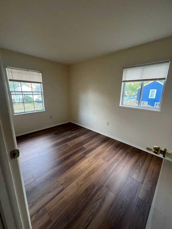 Building Photo - 425 Hebner St