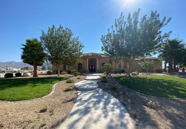 Building Photo - CALVADA VALLEY U.1 - Oakleaf Avenue