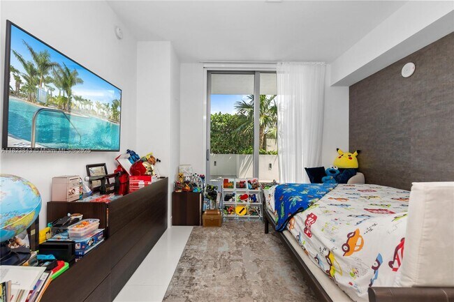 Building Photo - 300 Sunny Isles Blvd