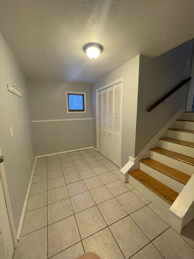 Building Photo - 34 Ridge Meadows Dr