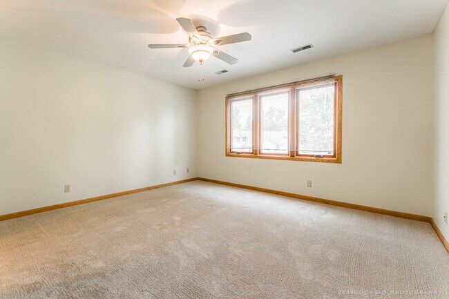 Building Photo - 113 Andresen Ct
