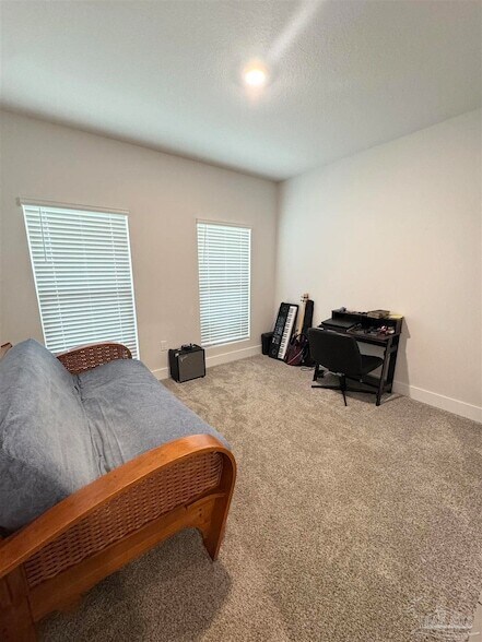 Building Photo - 3095 Silver Maple Dr