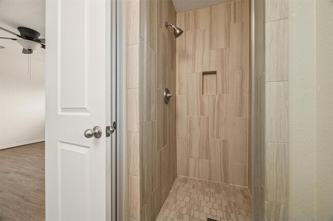 Building Photo - 103 Brigadoon Ln