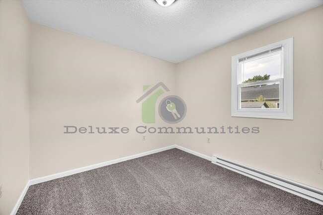 Building Photo - Darling 2 Bedroom Home in Middleville