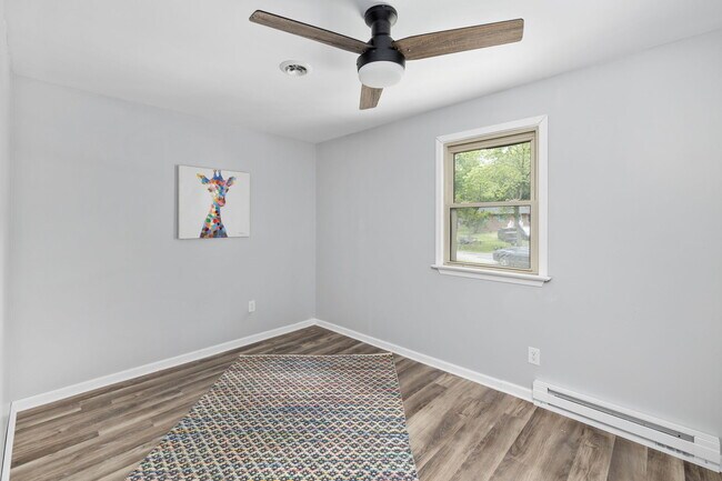 Building Photo - 10511 Lunswood Rd