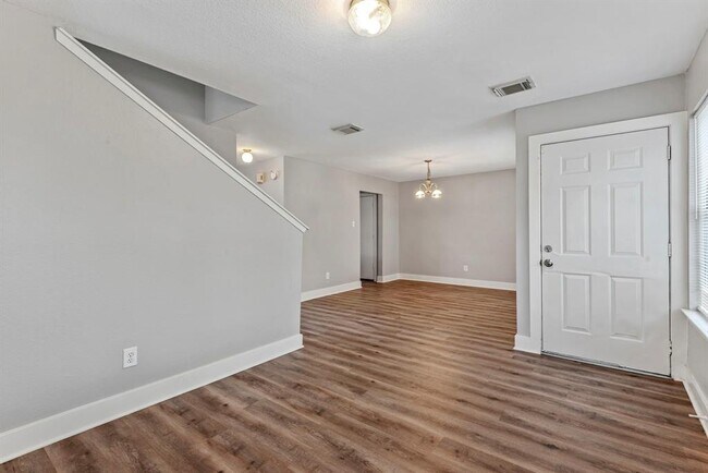 Building Photo - 19511 Fletcher Way Dr
