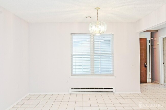 Building Photo - 332 Quinton Dr