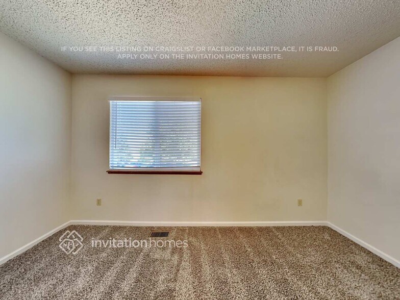 Building Photo - 3255 Richmond Dr