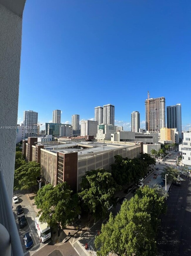 Building Photo - 133 NE 2nd Ave