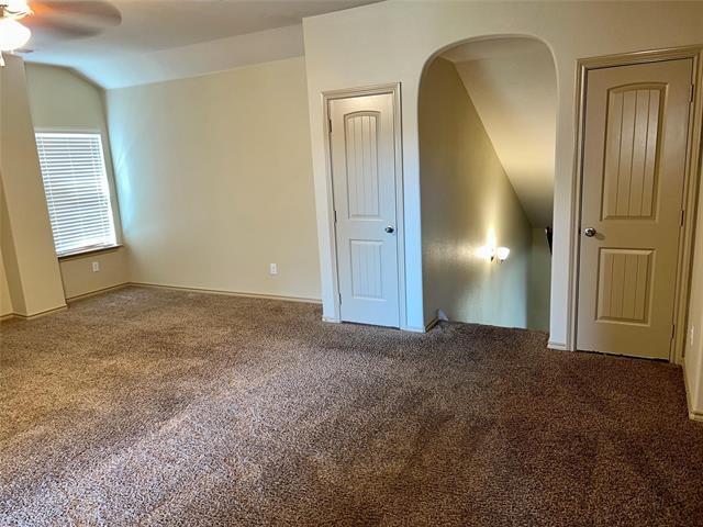 Building Photo - 8 Mapleridge Dr