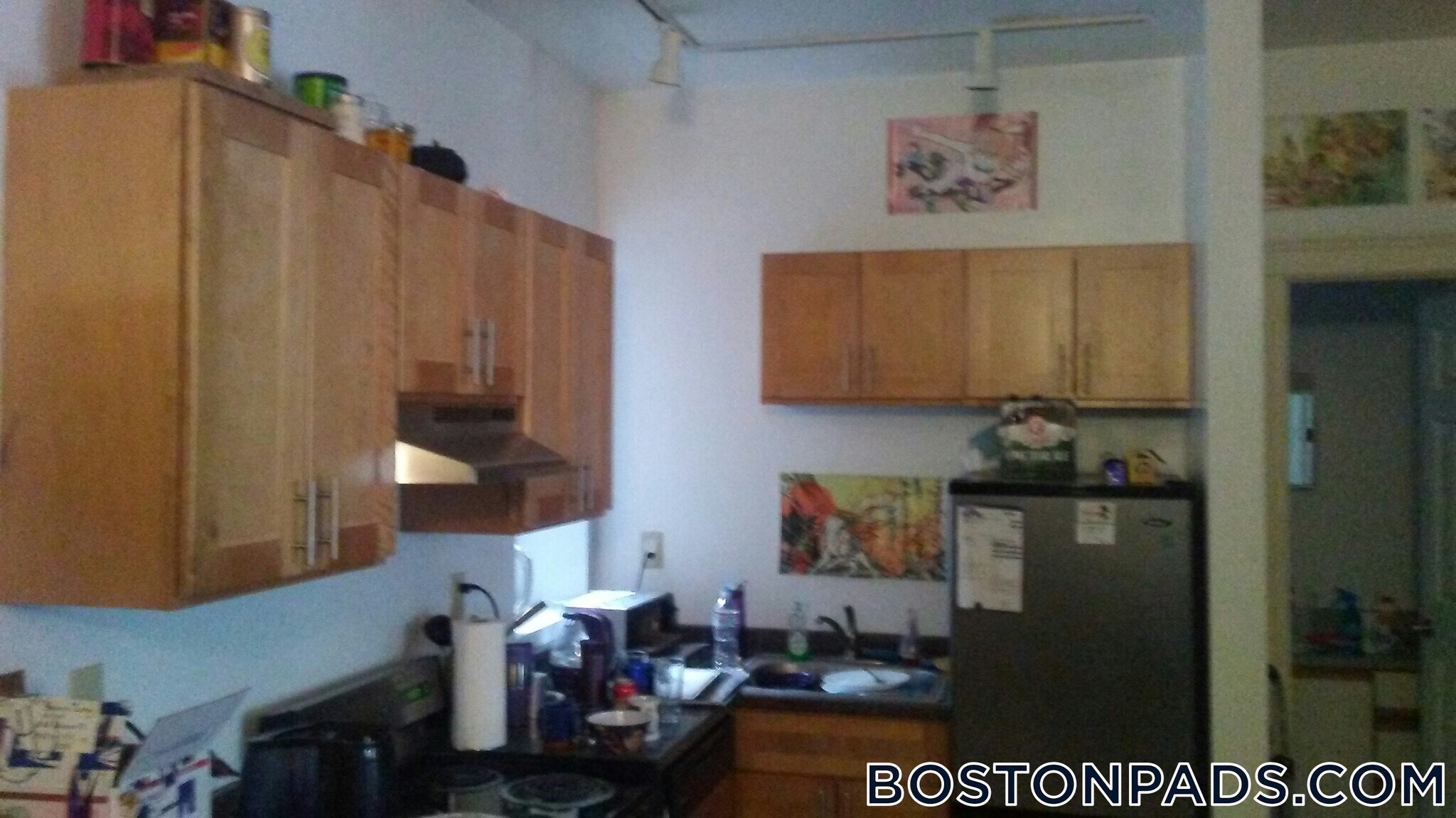 Building Photo - 833 Beacon St