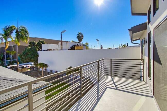 Building Photo - Brand New Construction – 3 Bed / 2 Bath Duplex Home in Normal Heights