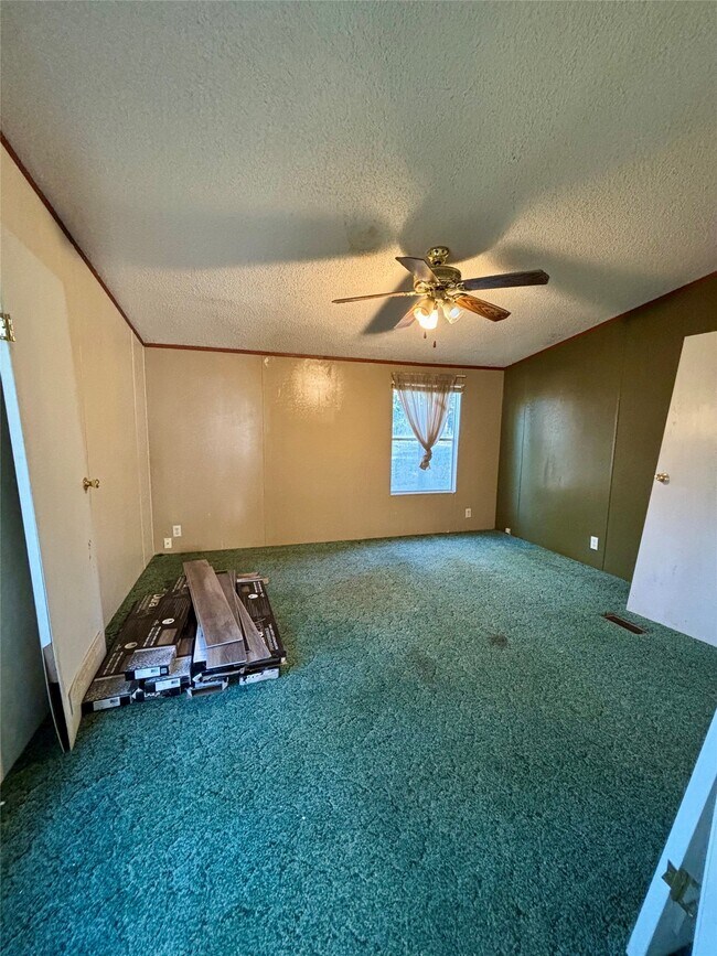 Building Photo - 111 Lakeside Woods Dr