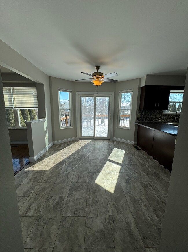 Building Photo - 8811 Woodridge Dr