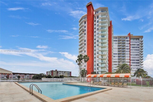 Primary Photo - 1301 NE Miami Gardens Dr