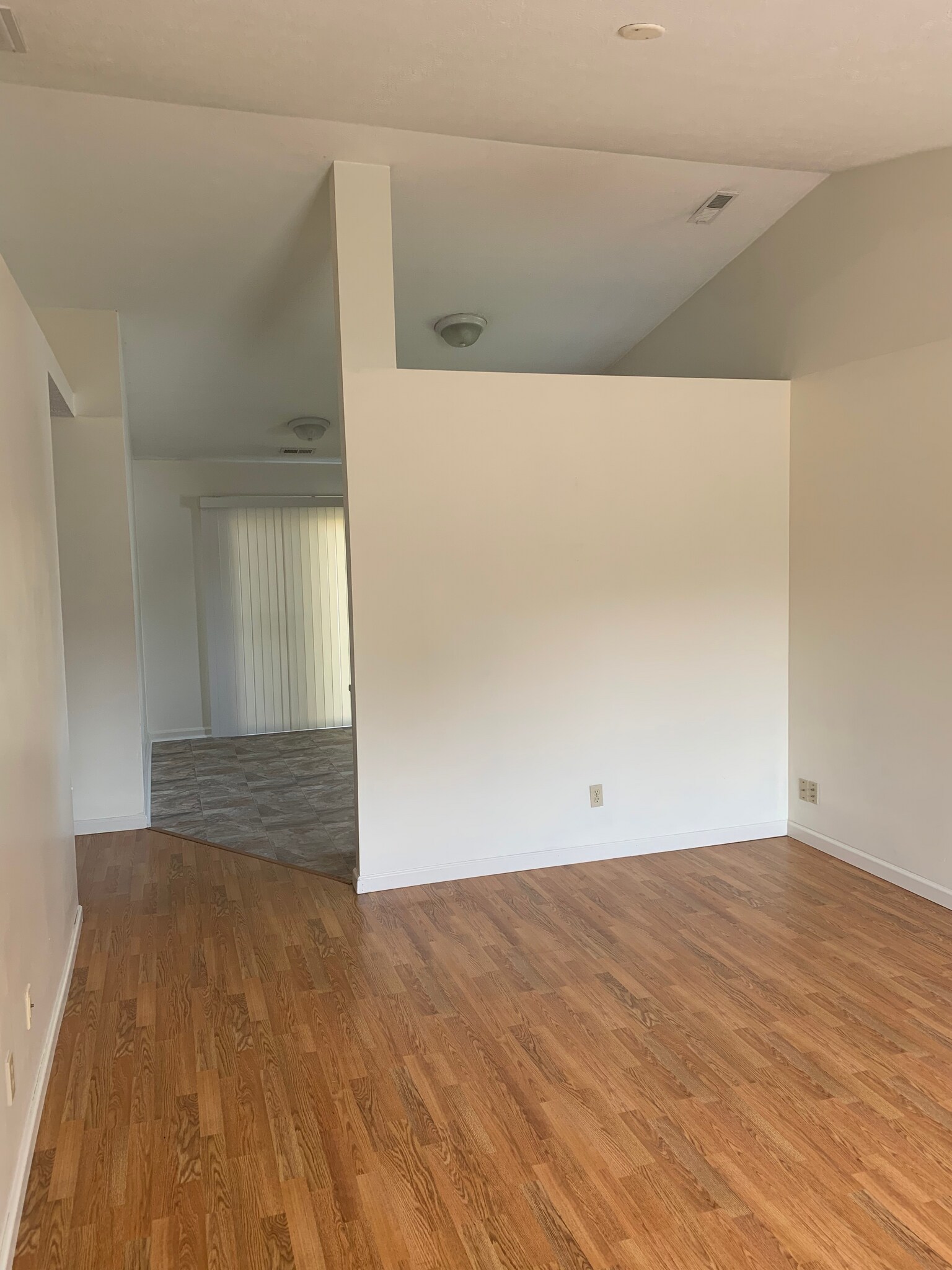 Building Photo - 1319 Tedlee Dr