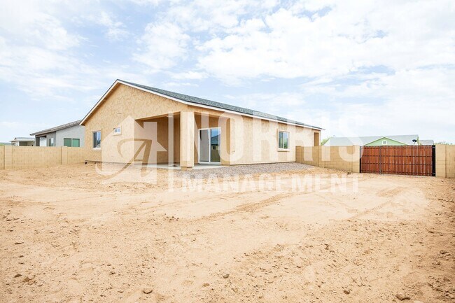Building Photo - Beautiful Brand New Home with Block Wall