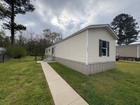Building Photo - Very nice 3 bedroom/2 bath mobile home in Willow Oak Mobile Home Park in Keithville!